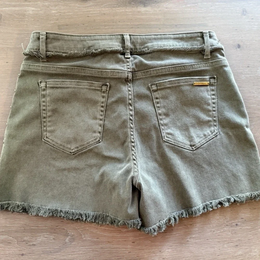 Michael Kors‎ Olive Green Studded Frayed Hem Denim Shorts womens size 6 - Picture 2 of 6